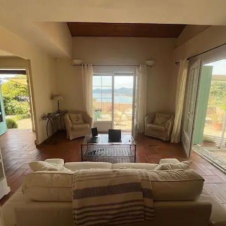 Semesterbostad Paisible Vue Panoramique Le Lavandou